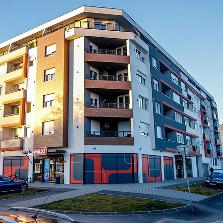 Tik Tak Apartman Суботица Экстерьер фото