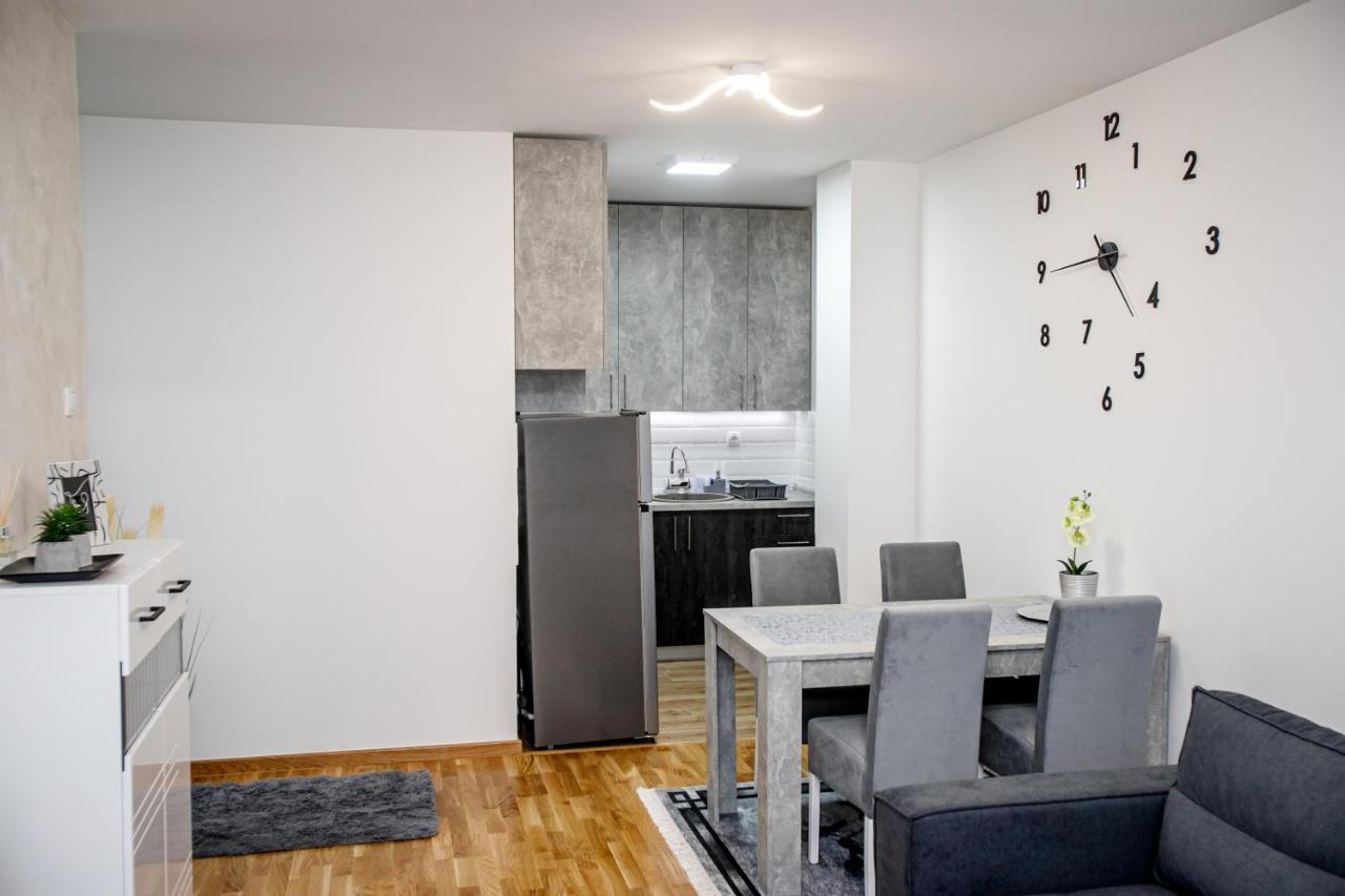 Tik Tak Apartman Суботица Экстерьер фото